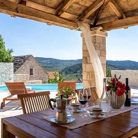 Heritage Island Escape - Casa Bola- Boutique Retreat * Donji Humac