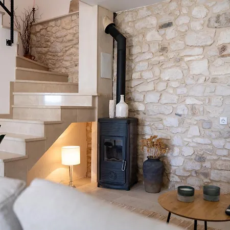 Vila Heritage Island Escape - Casa Bola- Boutique Retreat