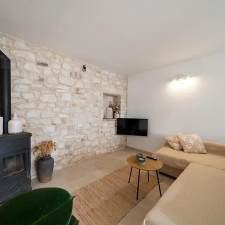 Vila Heritage Island Escape - Casa Bola- Boutique Retreat *