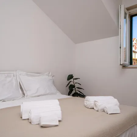 Vila Heritage Island Escape - Casa Bola- Boutique Retreat *